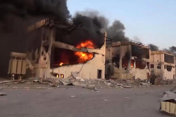 Imagen tomada de un video distribuido por la estación de televisión oficial de los hutíes de Yemen.
Fuente: AFP