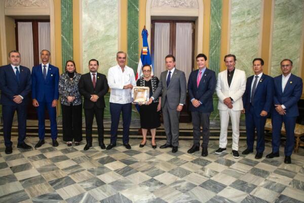 El presidente Luis Abinader encabezó este martes la reunión de la Mesa de los Ilícitos, participaron Miriam German, Ito Bisono.