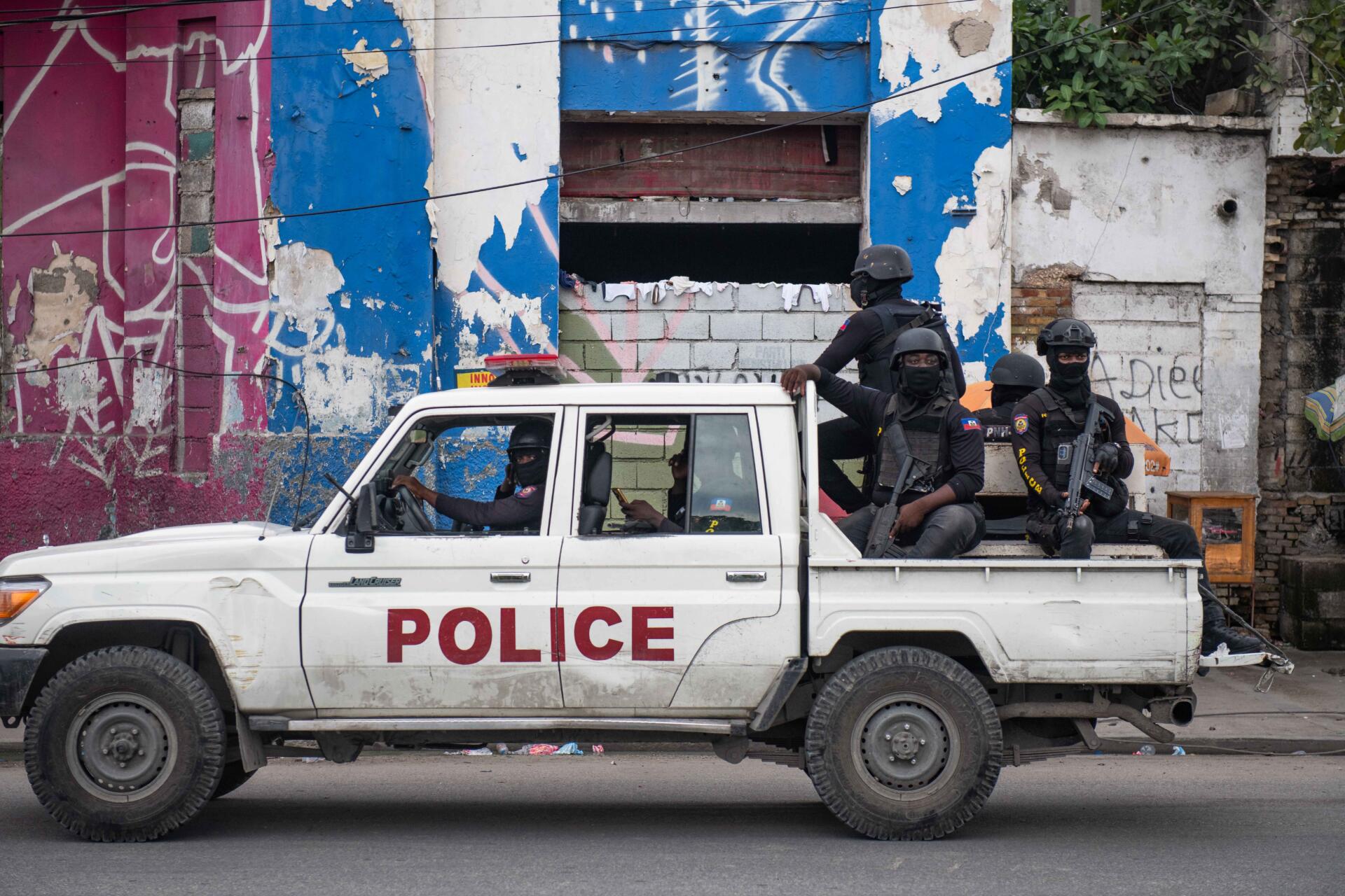 Policía de Haití golpea a banda armada en su bastión y da muerte a varios de sus miembros