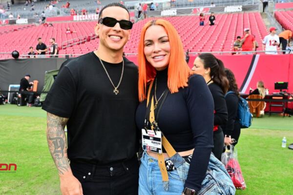 Daddy Yankee junto a su esposa Mireddys González. (foto, fuente externa)