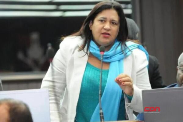 Aseguró que ese dinero  debió usar para en el Inprescondo para ayudar a esos legisladores necesitados. Foto: Fuente externa 