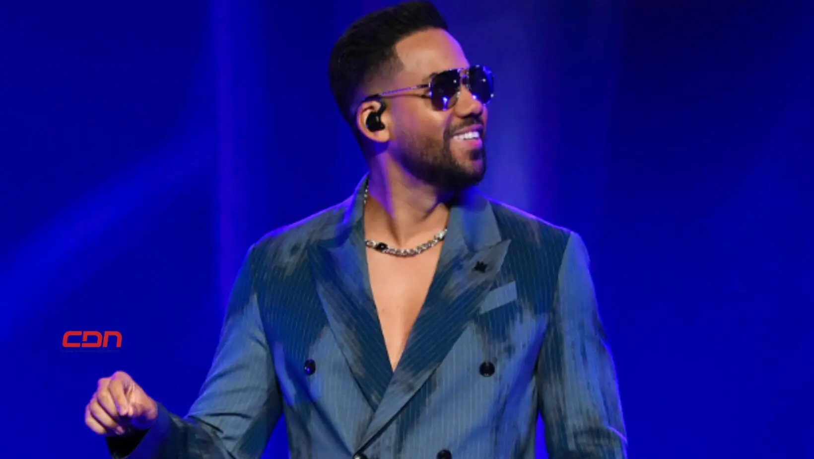 Investigan a Romeo Santos por censura de "La Suegra"