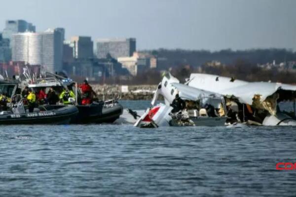 Las autoridades descartan que haya supervivientes del accidente aéreo. (foto, fuente externa)