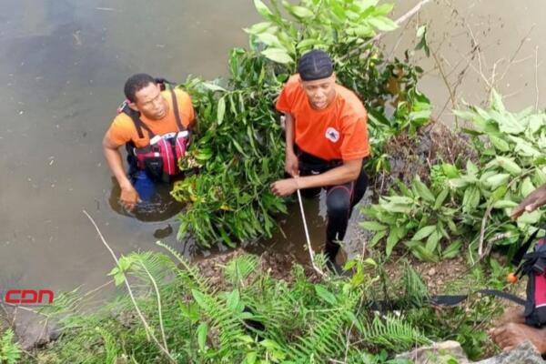 Cuerpos de socorro encuentran el  joven que se había  lanzado  al agua de un río de la comunidad de Naranjito en las Terrenas de Samaná. (foto, fuente externa)