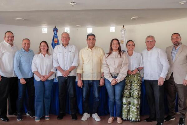 Los ministerios de Deportes y Administrativo de la Presidencia realizaron un acuerdo de colaboración por el deporte en Espaillat.
