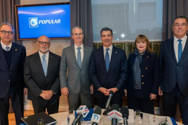 Ejecutivos del Banco Popular en FITUR
