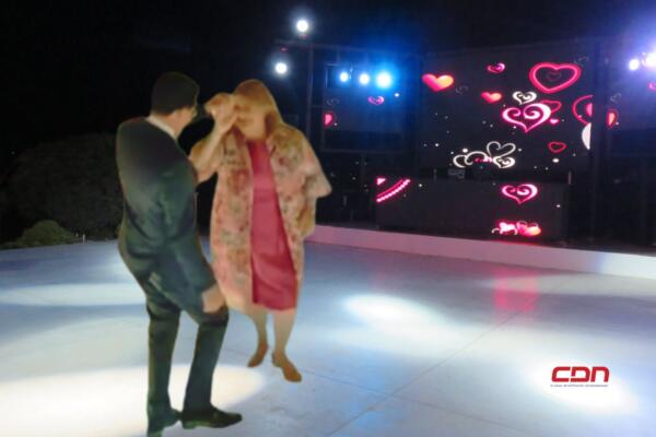David Collado, y la gobernadora de Puerto Rico, Jenniffer González, fueron captados en cámara bailando merengue en Fitur 2025. (foto, fuente externa)