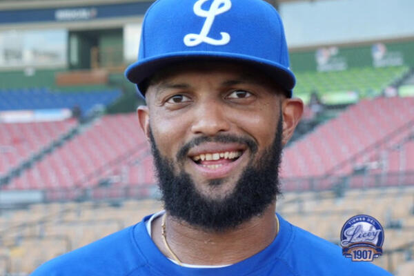 Ahora, Emilio Bonifacio lidera la franquicia en juegos jugados (200), apariciones (855), hits (220), dobles (27), triples (16), anotadas (121), remolcadas (85) y bases robadas (86).
