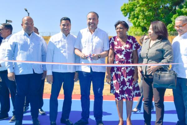 Rodríguez Mella resaltó que la pista servirá para el desarrollo de los escolares con el fin de que lleven sus condiciones atléticas a un nivel mayor y puedan luego pasar al sistema deportivo dominicano como atletas de alto rendimiento.
