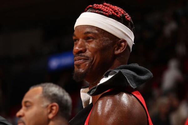 Según informa Chiang, varios equipos ya han hablado de un posible traspaso de Butler a los Heat de Miami. 