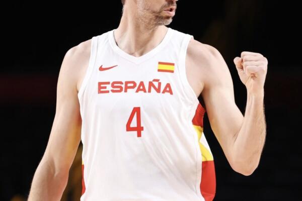 El nativo de Barcelona maravilló a todos en su paso por la NBA, donde consiguió dos sortijas con la franquicia angelina. 