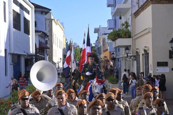 Celebran “Cabalgata por la Patria en la Zona Colonial