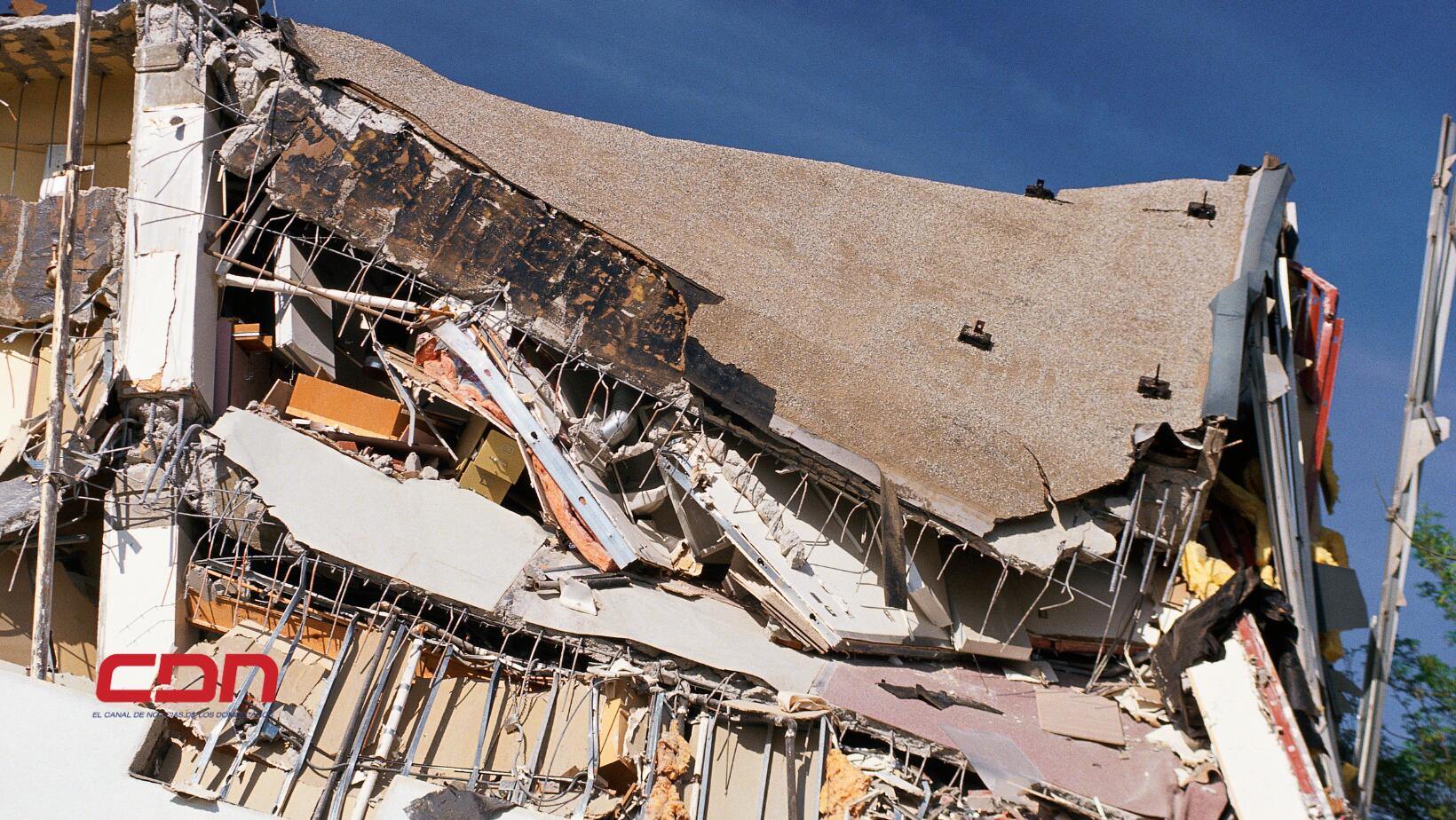 Colapsa edificio en construcción en La Romana; varias personas quedaron atrapadas