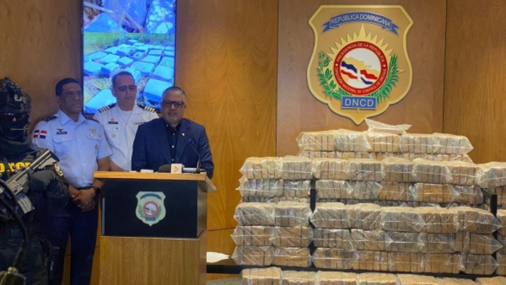 DNCD incauta 766 paquetes de droga en Pedernales