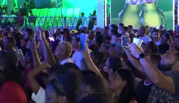 Conseguir mucho dinero e incluso lograr una pegada musical son algunas de las metas de los dominicanos, al iniciar el 2025.