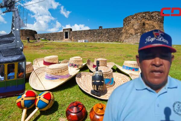 Eddy Santos Sánchez, presidente de la Asociación de Vendedores Turísticos de la Puntilla.