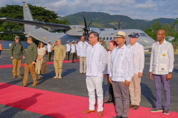 Presidente de Colombia en corta visita en Haití en medio de crisis de inseguridad