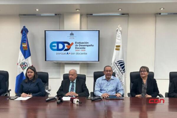 El Minerd ha convocado a más de 120 mil maestros a la evaluación de desempeño docente 2025. (foto, fuente externa)