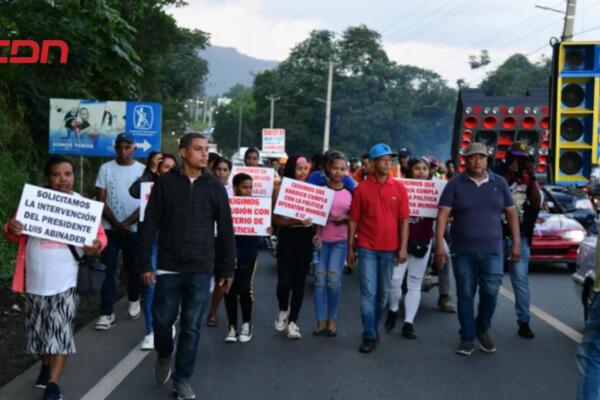 Marcha caravana simultánea desde Maimón y Cotuí hacia Barrick Pueblo Viejo.