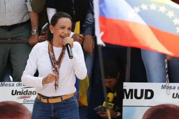 María Corina Machado llama a los venezolanos en el exterior a manifestarse este 9 de enero
