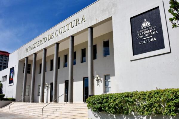 Tras la renuncia de Milagros Germán, varios viceministros de Cultura están en un punto en el que se perfilan a acompañar a la exministra.