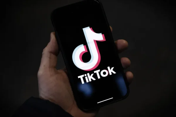 Musk compraría TikTok y otros clics tecnológicos en América