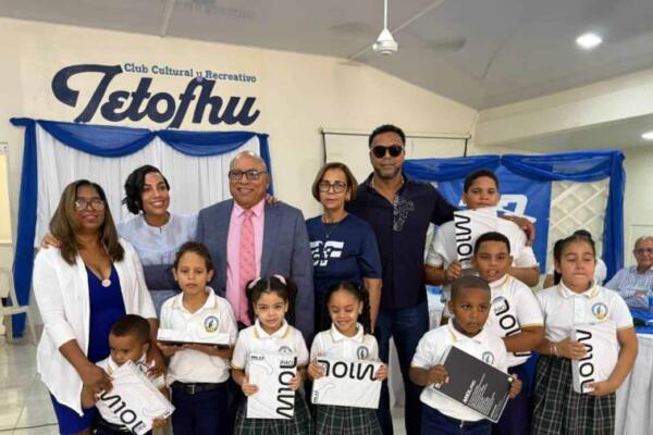 Nelson Cruz reconoce a estudiantes meritorios y personalidades en Las Matas De Santa Cruz