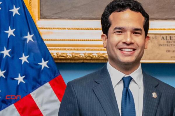 El senador del Distrito Nacional, Omar Fernández.