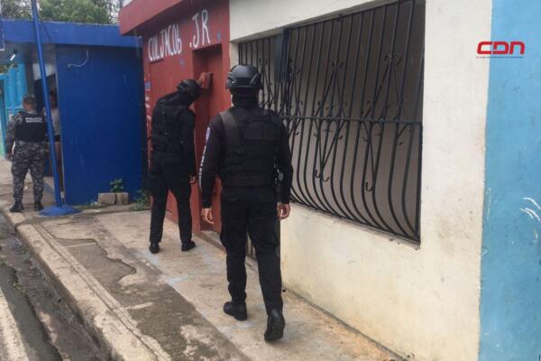 Policía Nacional, liderada por el comandante del departamento y apoyada por la Unidad de Acción Rápida. (foto, fuente externa)