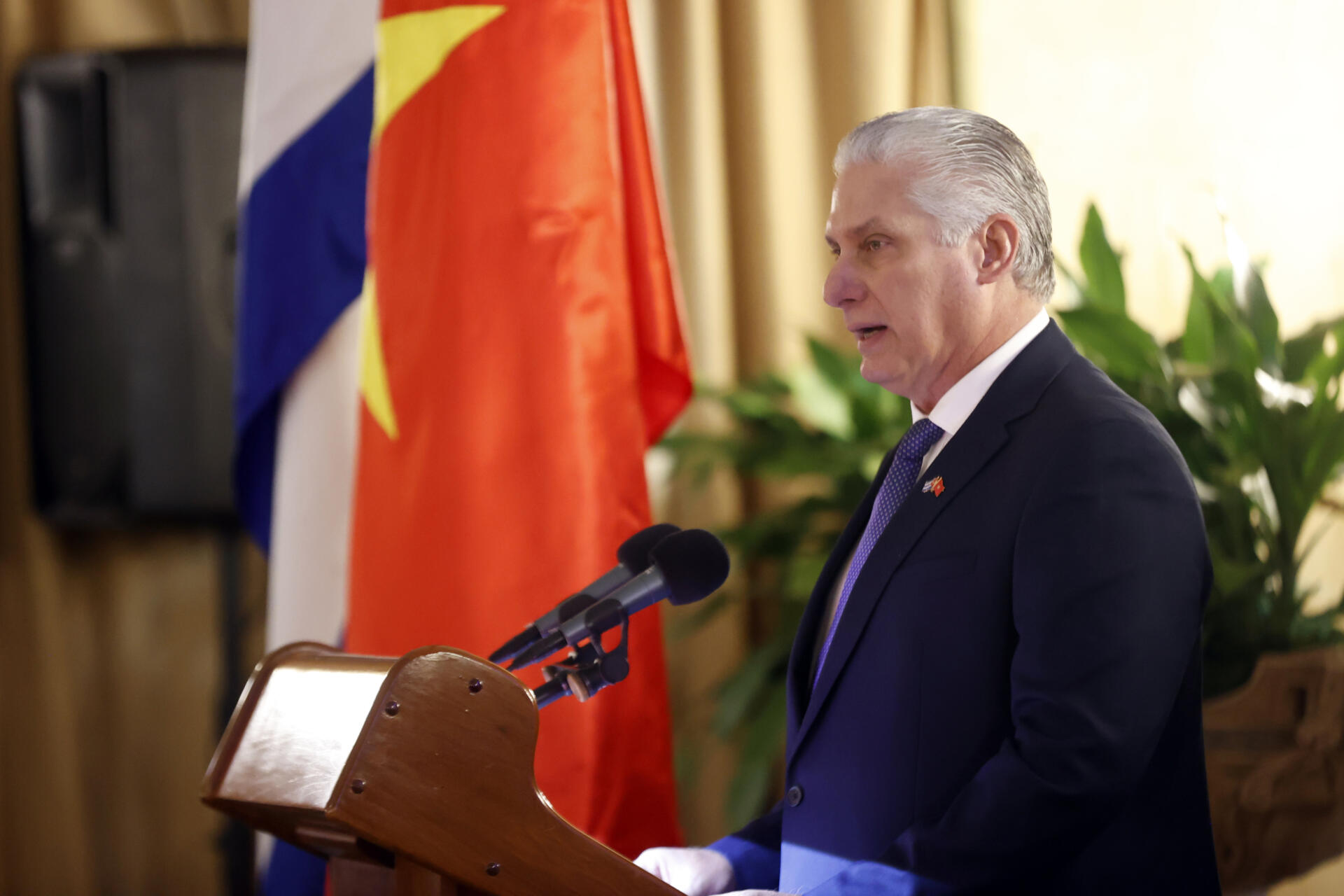 Presidente de Cuba expresa su dolor tras muerte de 13 militares