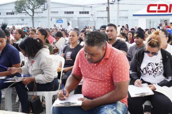 Feria de empleo llevada a cabo en las instalaciones de la Zona Franca de Bonao.