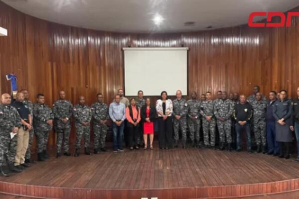 La reunión de la Fuerza de Tarea Conjunta se realizó en la Sala Multiusos Don Juan Javier Rodríguez del Parque Radhamés.