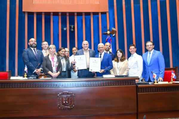 Senador por la provincia María Trinidad Sánchez, Alexis Victoria Yeb.