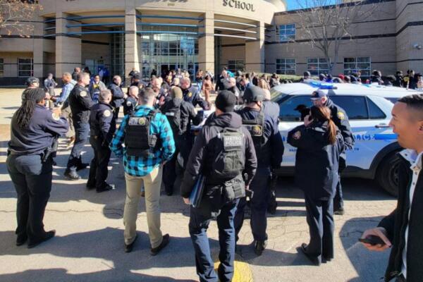 Tres heridos, incluido el agresor, en un tiroteo en un instituto en Nashville (EE.UU.)