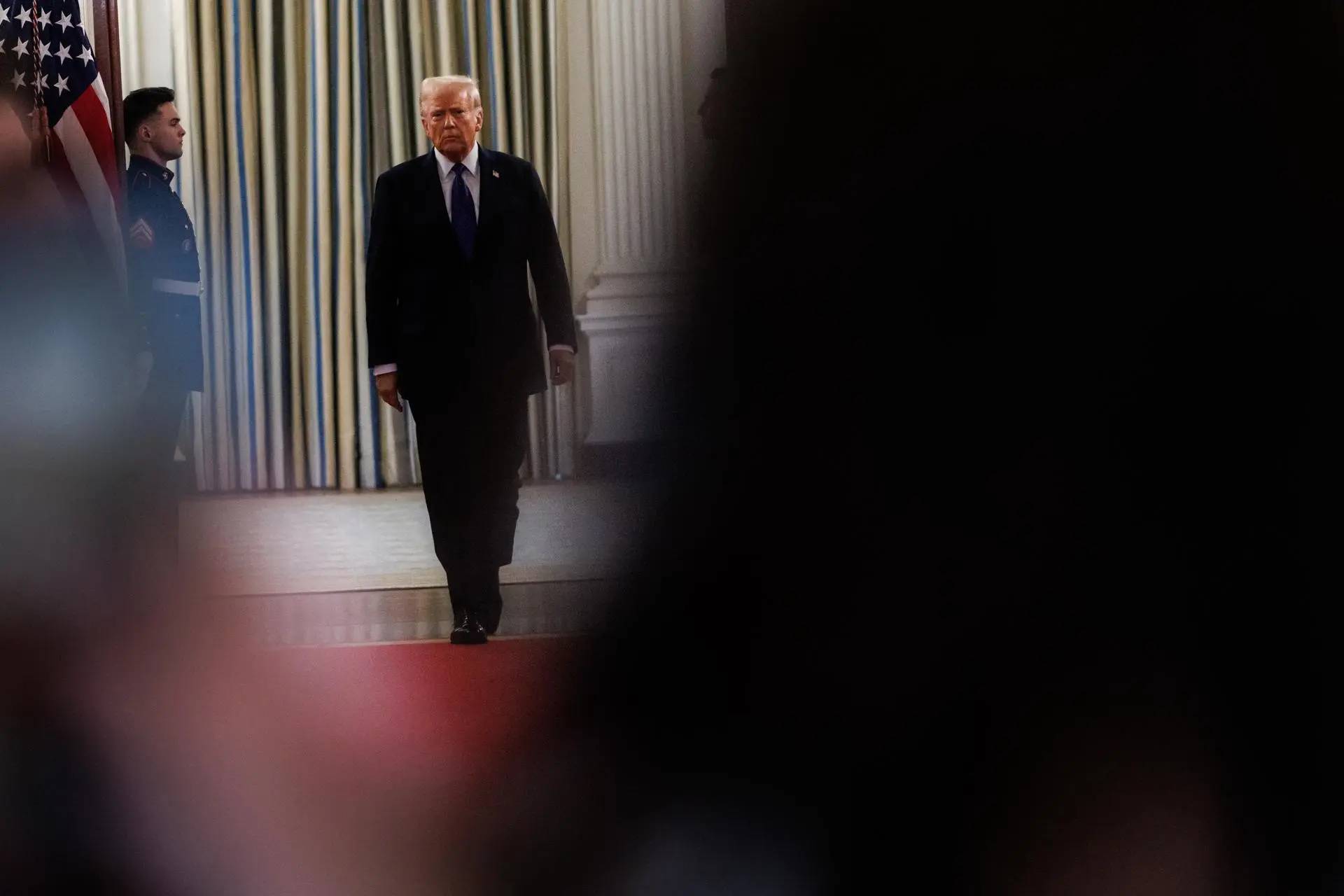 Trump estalla tras choque con American Airlines