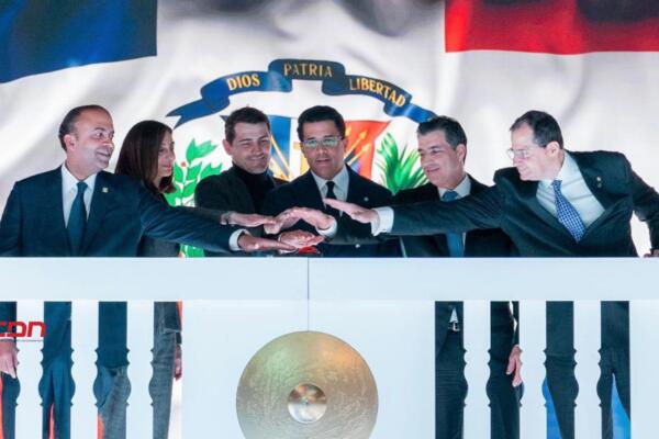 David Collado de Iker Casillas Fernández, inauguró este miércoles el impresionante stand de República Dominicana en el inicio de la feria turística de FITUR. (foto, fuente externa)