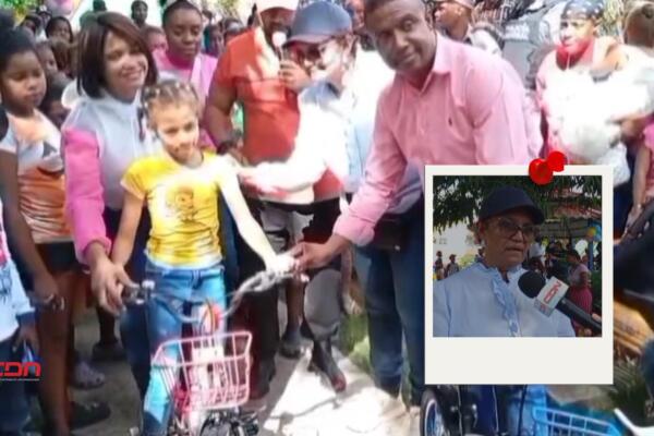 La directora distrital habló en un acto de entrega de juguetes a cientos de niños. Foto: Fuente externa