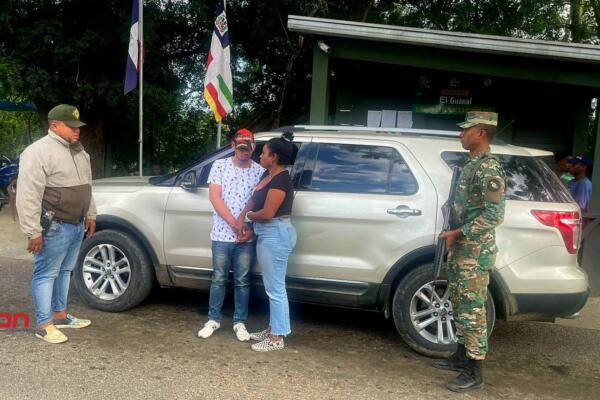 los detenidos fueron identificados como Julio Anulfo Medrano Estrella y Loranny Jumelle Jiménez. (foto, fuente externa)