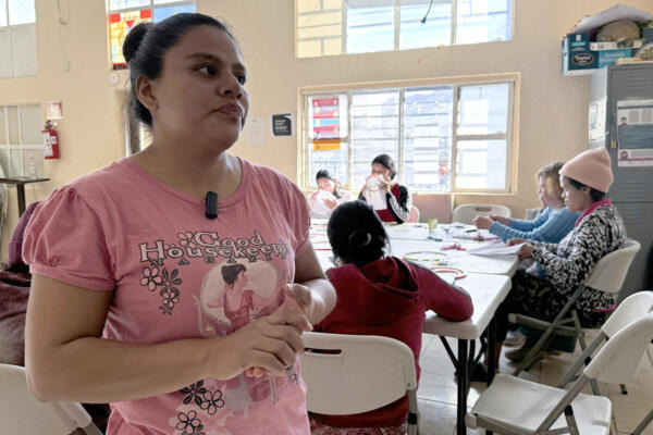 A dos semanas de que Trump regresara a la presidencia de Estados Unidos, la incertidumbre y el miedo se han apoderado de la comunidad migrante en la frontera con México.(México). EFE/Luis Torres
