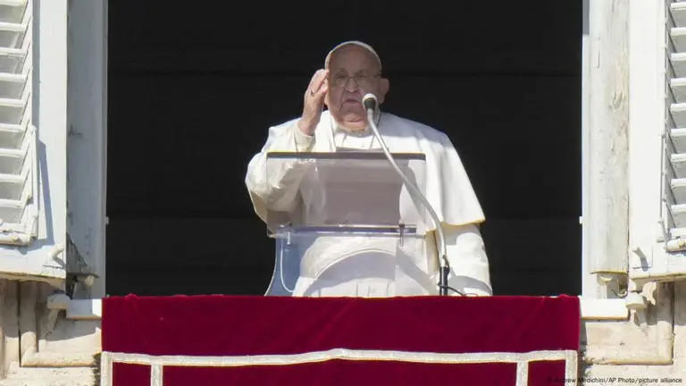 Anulan hasta el domingo la participación del papa en los actos del Vaticano