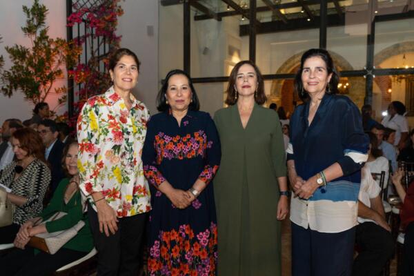  De izquierda a derecha las señoras Isabel León de Bisonó, María Teresa Catrain, María José Rincón y María Amalia León
Foto: fuente externa