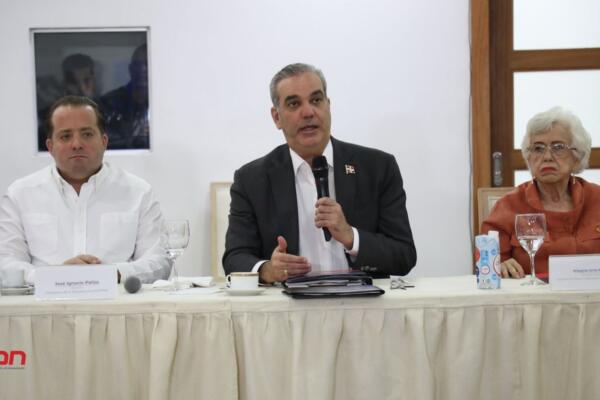 Abinader encabeza primera reunión de la Comisión Presidencial de Transparencia y Anticorrupción. (Foto, fuente externa)