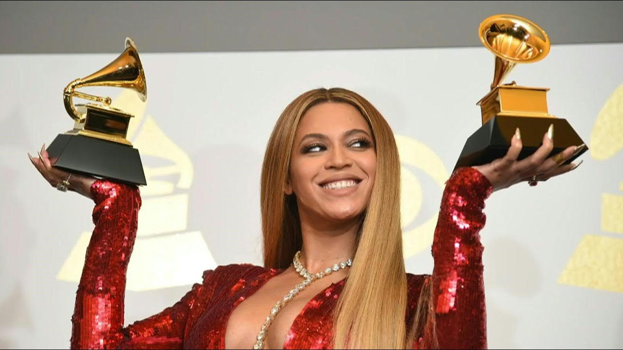 Beyoncé lidera los Grammy en una gala dedicada a los incendios de Los Ángeles