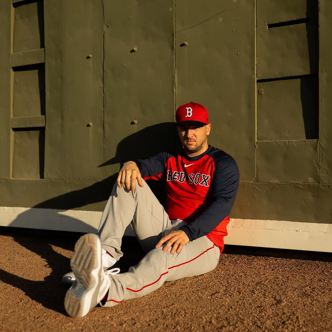 Creo que todos aquí creemos en nuestras habilidades”, continuó Bregman. “Pienso que si todos ponemos el esfuerzo necesario esta temporada, tenemos una gran oportunidad de ser un equipo ganador.