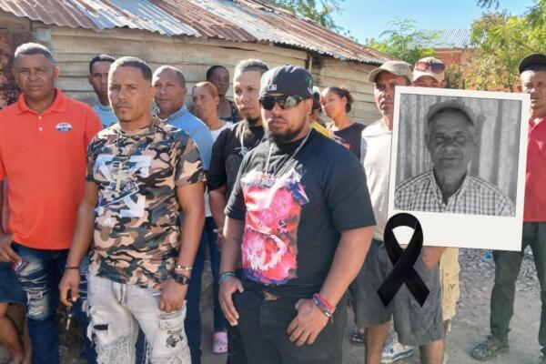 Familiares de Jacobo Peña, un adulto mayor atropellado en Barahona, exigen justicia y la identificación del conductor. Foto: CDN Digital