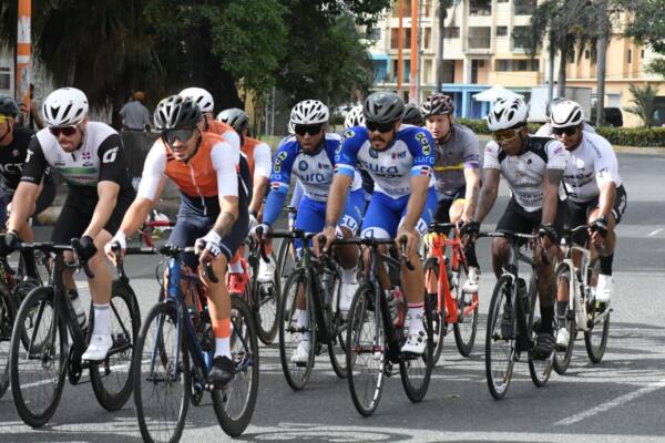 Grand Prix de Ciclismo El Caballito iniciará a las 7:00 de la mañana con el cierre de firma y entrega de kits. La categoría master C será la primera en salir a las 8:00 seguida cinco minutos más tarde por la prejuvenil y open femenina.