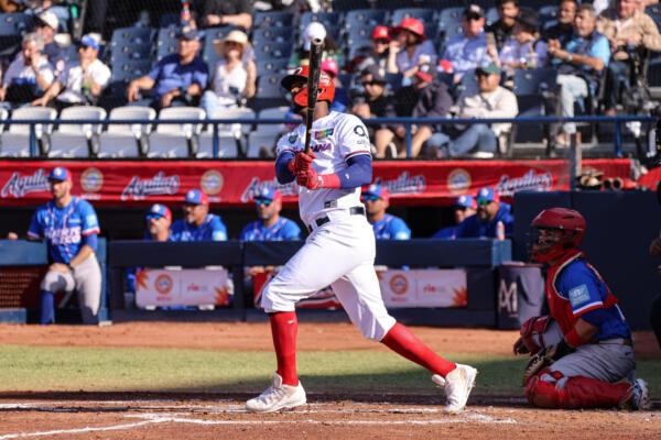 Por los escarlatas, Lake se fue de 4-2, con jonrón, tres producidas y dos anotadas y una base robada; Brito, de 5-3, con una anotada y dos bases robadas