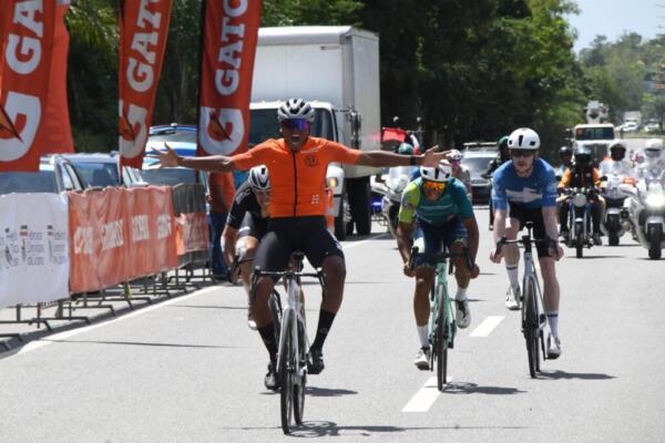 La versión 46 de la Vuelta Ciclística Independencia Nacional se corre a siete etapas y cuenta con 136 pedalistas que representan a 13 equipos del exterior y 10 dominicanos.

