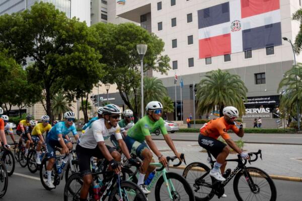 La versión 46 del tour dominicano consta de siete etapas con 23 equipos y 136 pedalistas y está dedicada al ministro de la Presidencia, José Ignacio Paliza.
