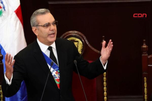 Abinader señala que en 2024, se destinaron más de 6,900 millones de pesos en obras de agua potable, beneficiando a de miles de dominicanos.